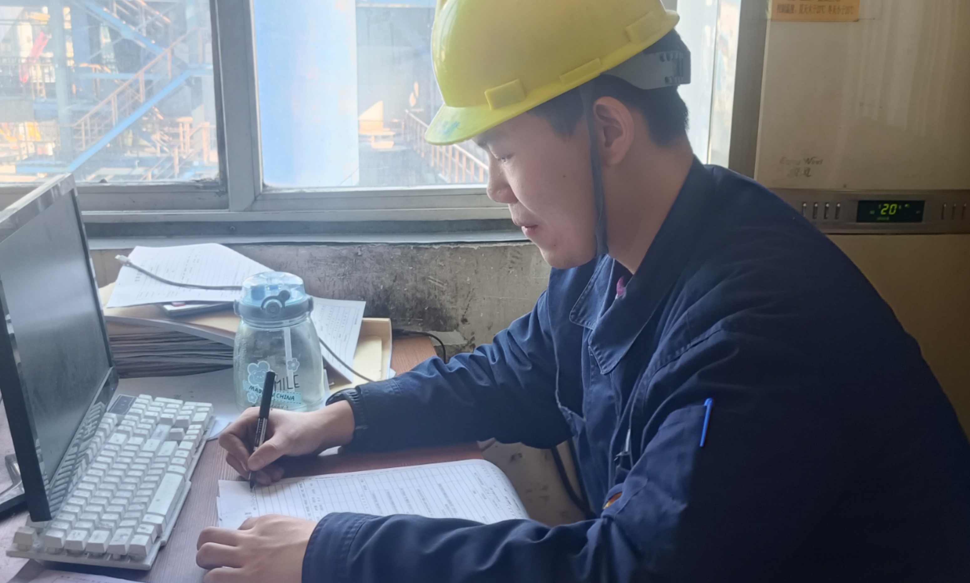 �����ǣ�װ����Ļ���ػ��� (1).jpg