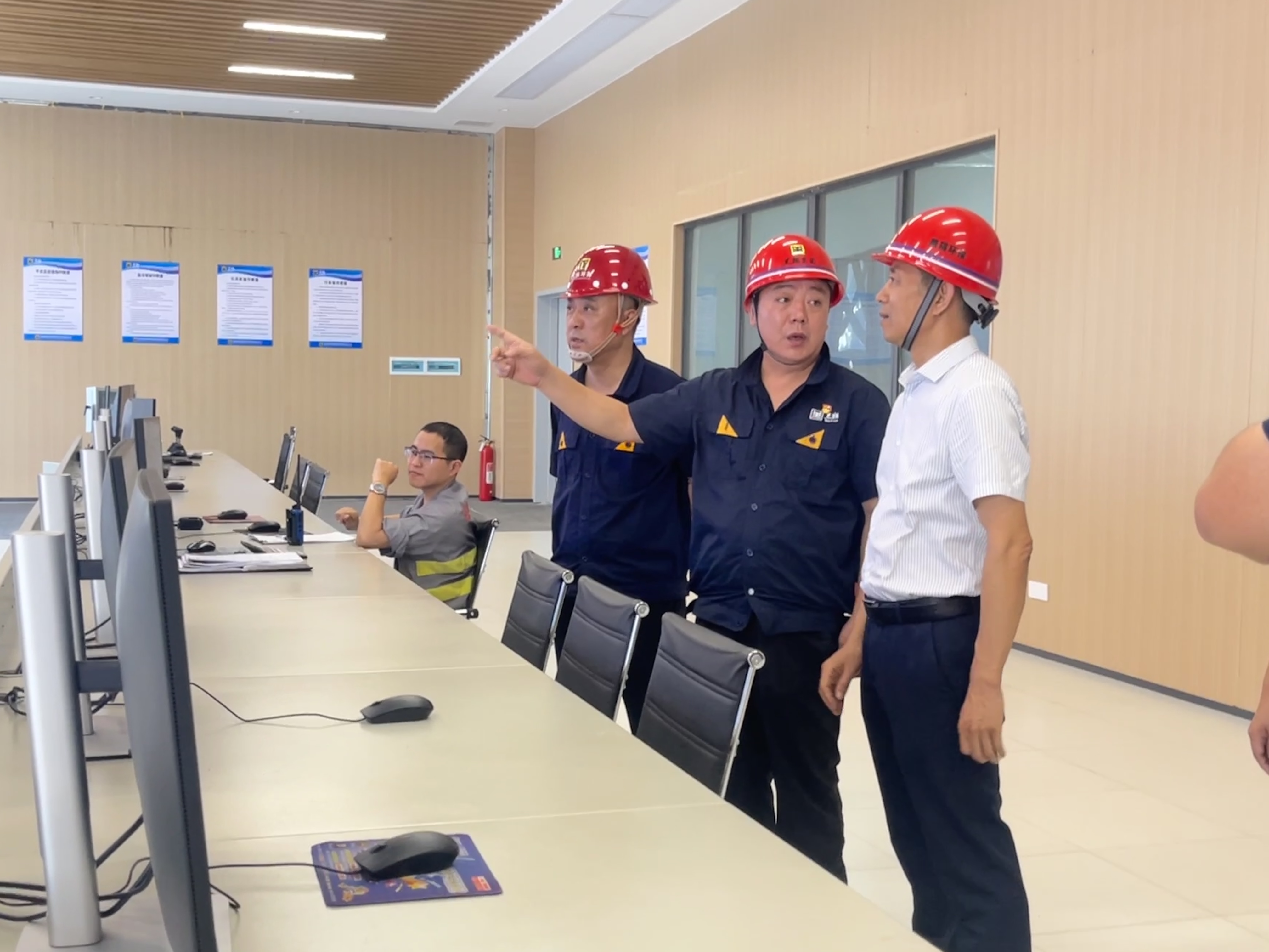 ͼ2 �����ֳ�.jpg