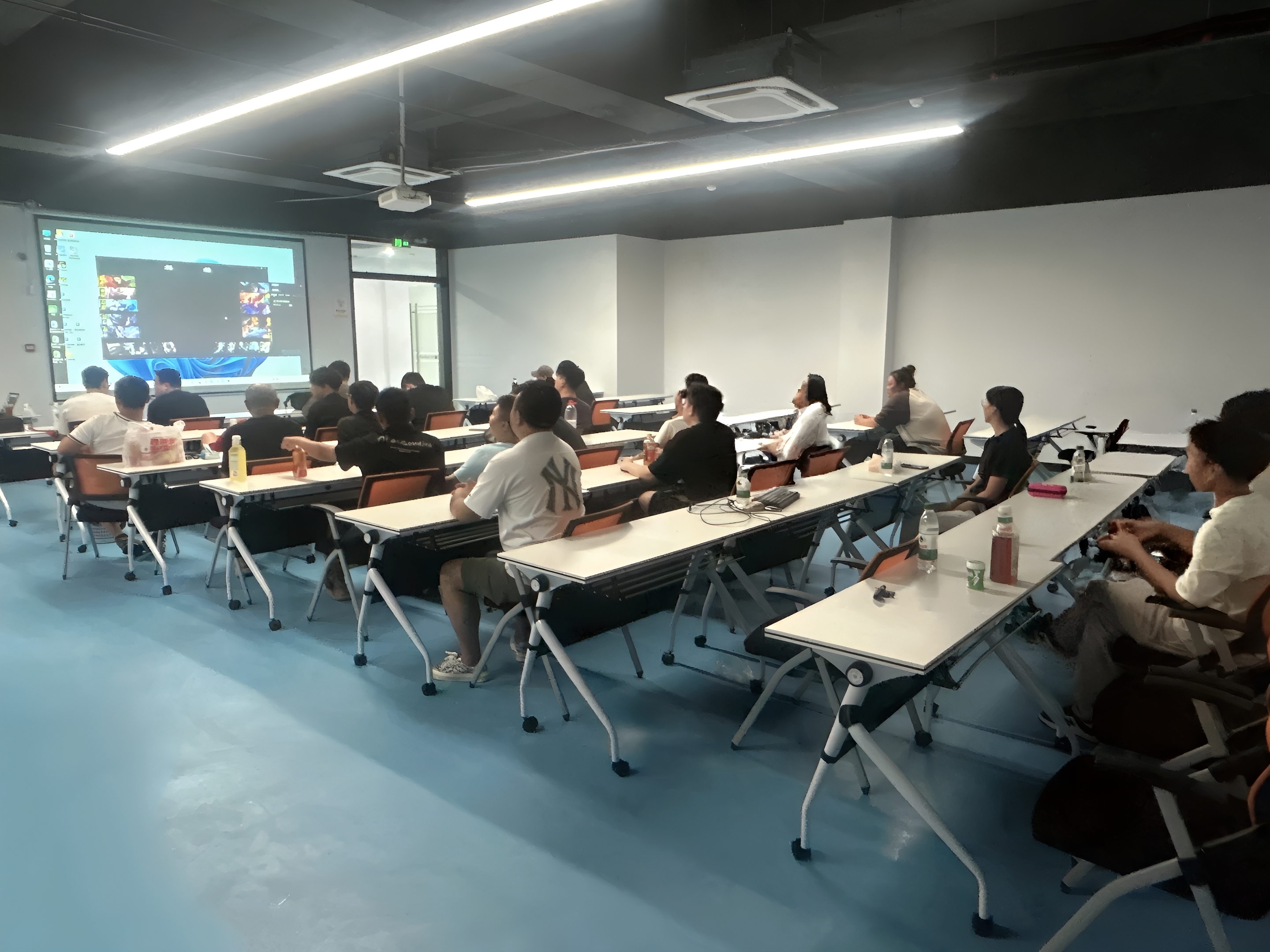 ͼ2 ��Ħ����.jpg